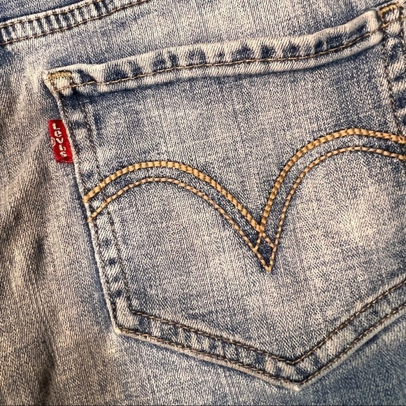 LEVI’S 524 SKINNY CUTOFFS. 4 Pockets with ragged hem. 14” Waist. 7-½” Rise. - Picture 7 of 8